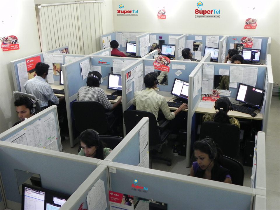 Contact centre floor
